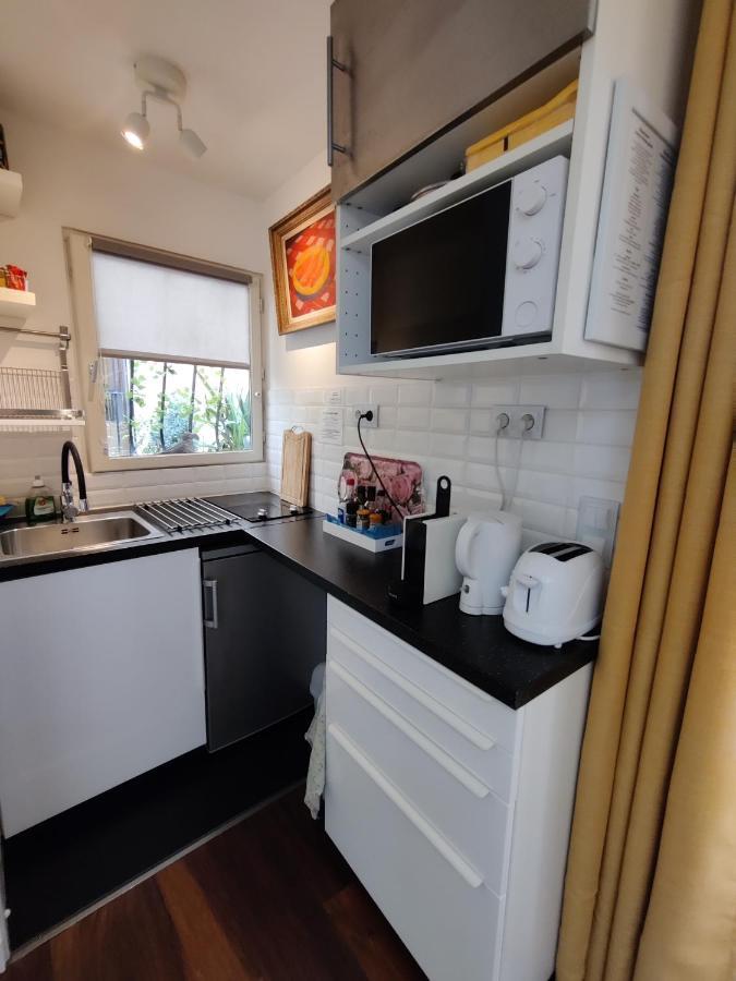 Romantic Tiny House Inside Montmartre Paryż Zewnętrze zdjęcie